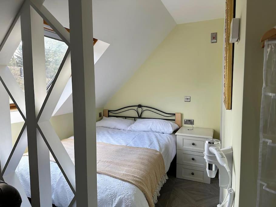 Forest Studio Apartment Gated Parking On 2 Acres Garden Chislehurst Exterior photo