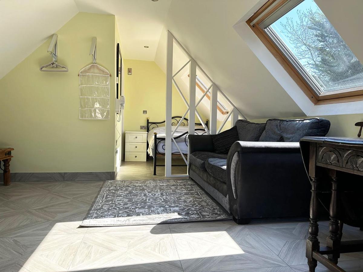 Forest Studio Apartment Gated Parking On 2 Acres Garden Chislehurst Exterior photo